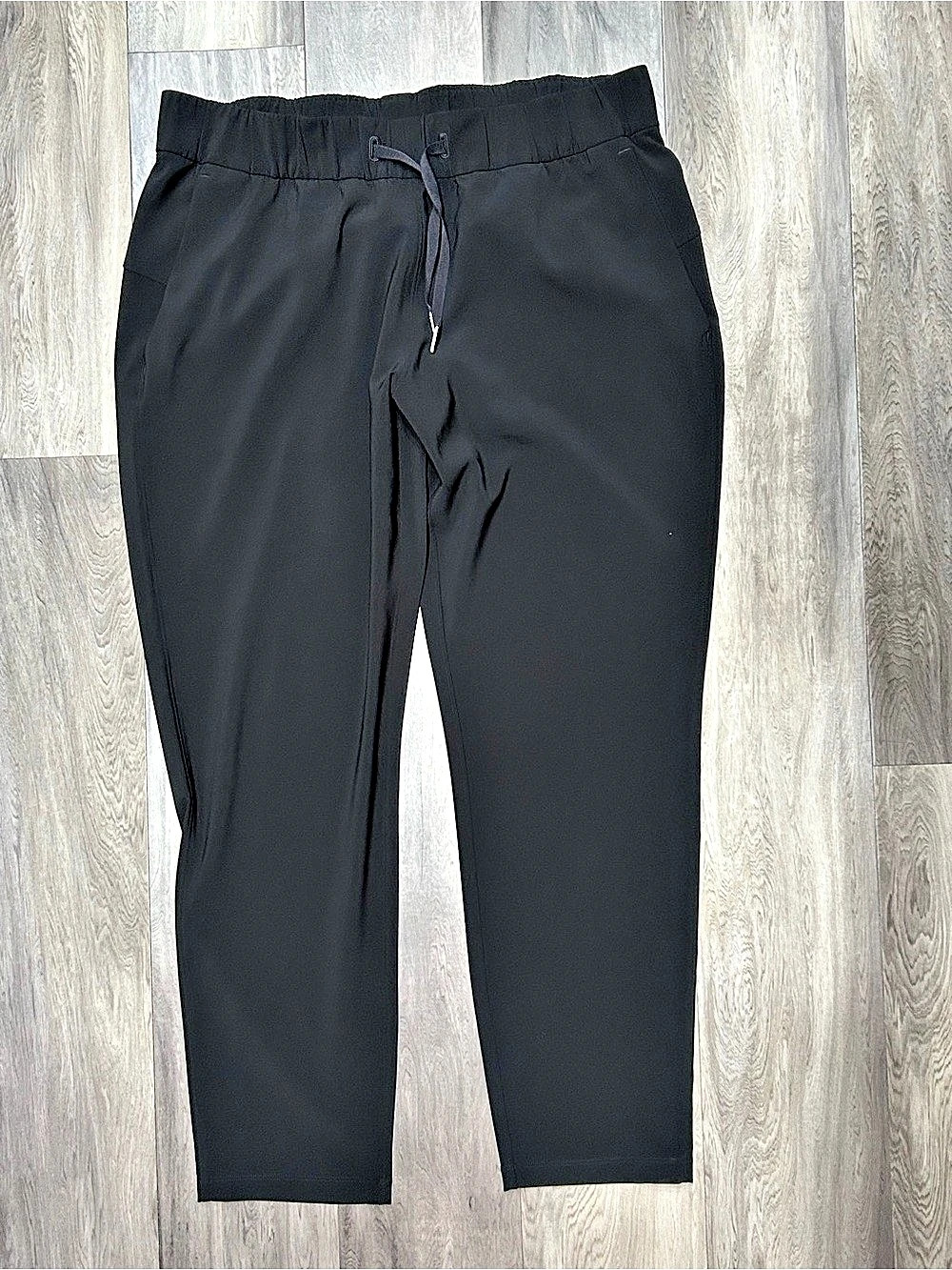 lululemon Black Performance Pants Women’s Size 10